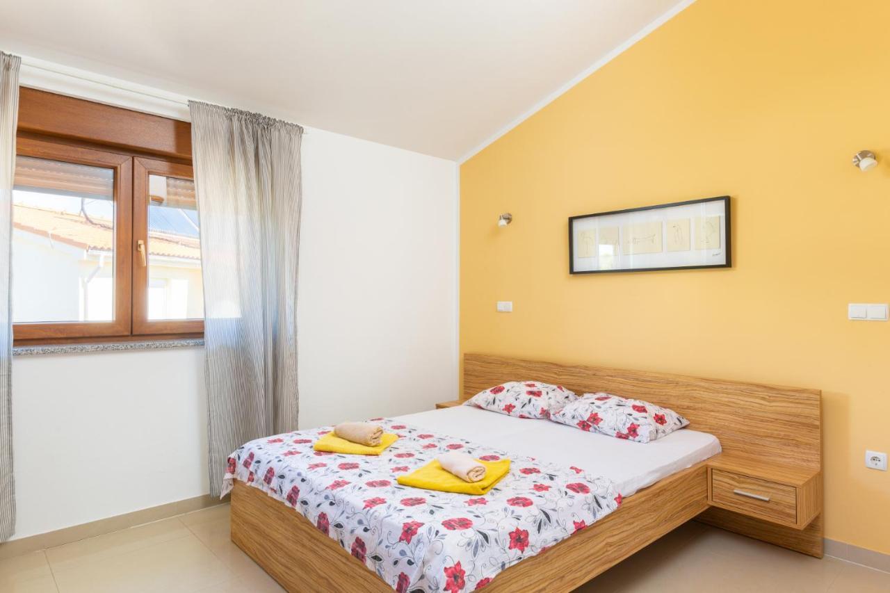 Appartement Marlera - Penthouse à Ližnjan Extérieur photo